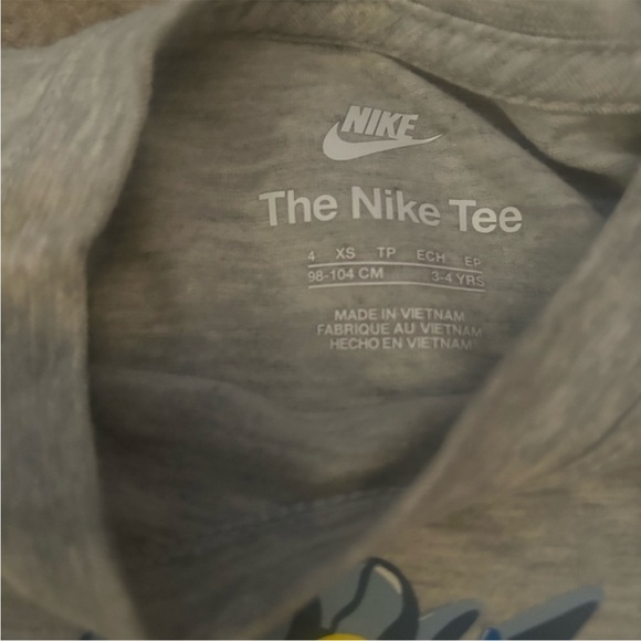 Nike Toddler Bundle Size 4 & 4T
2 short sleeve Tshirts and one pair of shorts - Picture 3 of 3